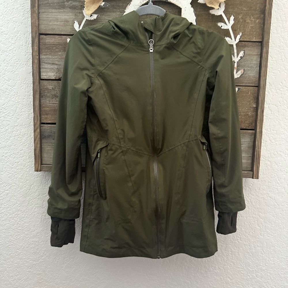 Ivivva Lululemon Girls Green Jacket Size 10